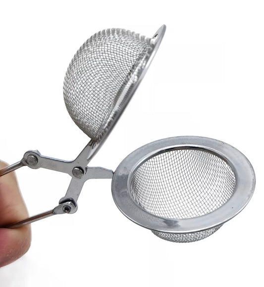 STAINLESS STEEL TEA STRAINER